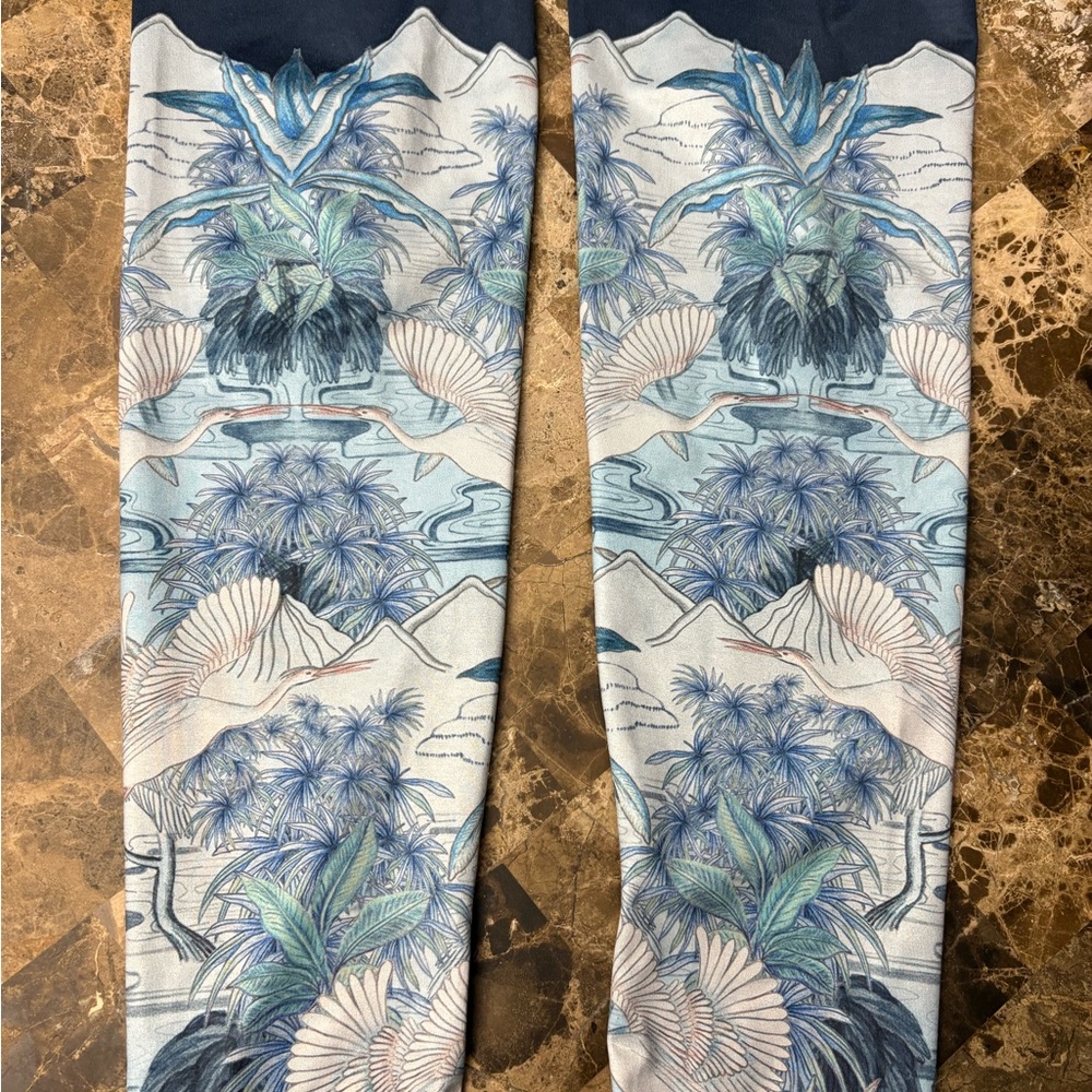 Rose Boreal Navy and Floral Leggings size 6 - Picture 3 of 6
